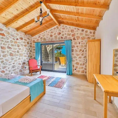 Elegant 2br Stone Retreat With Private Pool
