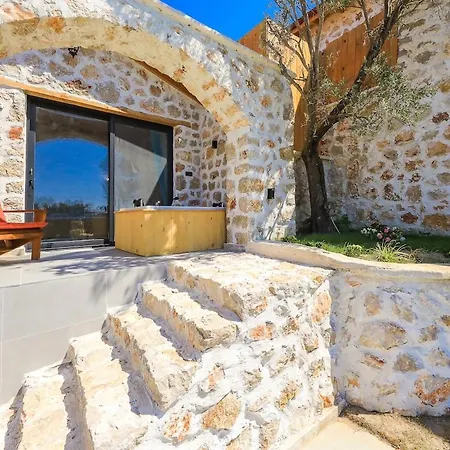 Casa de Férias Elegant 2br Stone Retreat With Private Pool Kalkan
